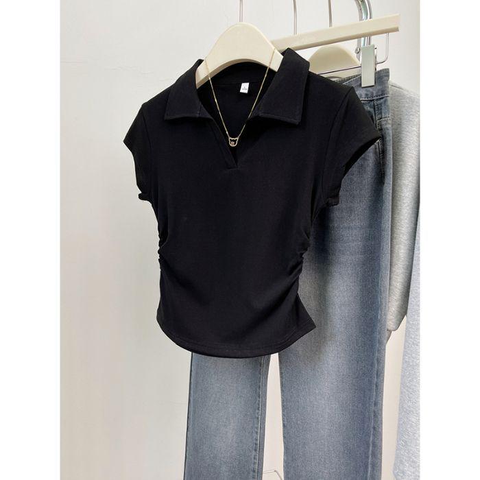 

Женский серый топ-поло облегающего кроя с V-образным вырезом и приталенным дизайном M чёрный