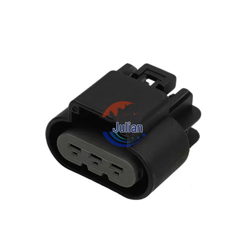 Automotive 3-Hole Wire Harness Connector Plug 3P