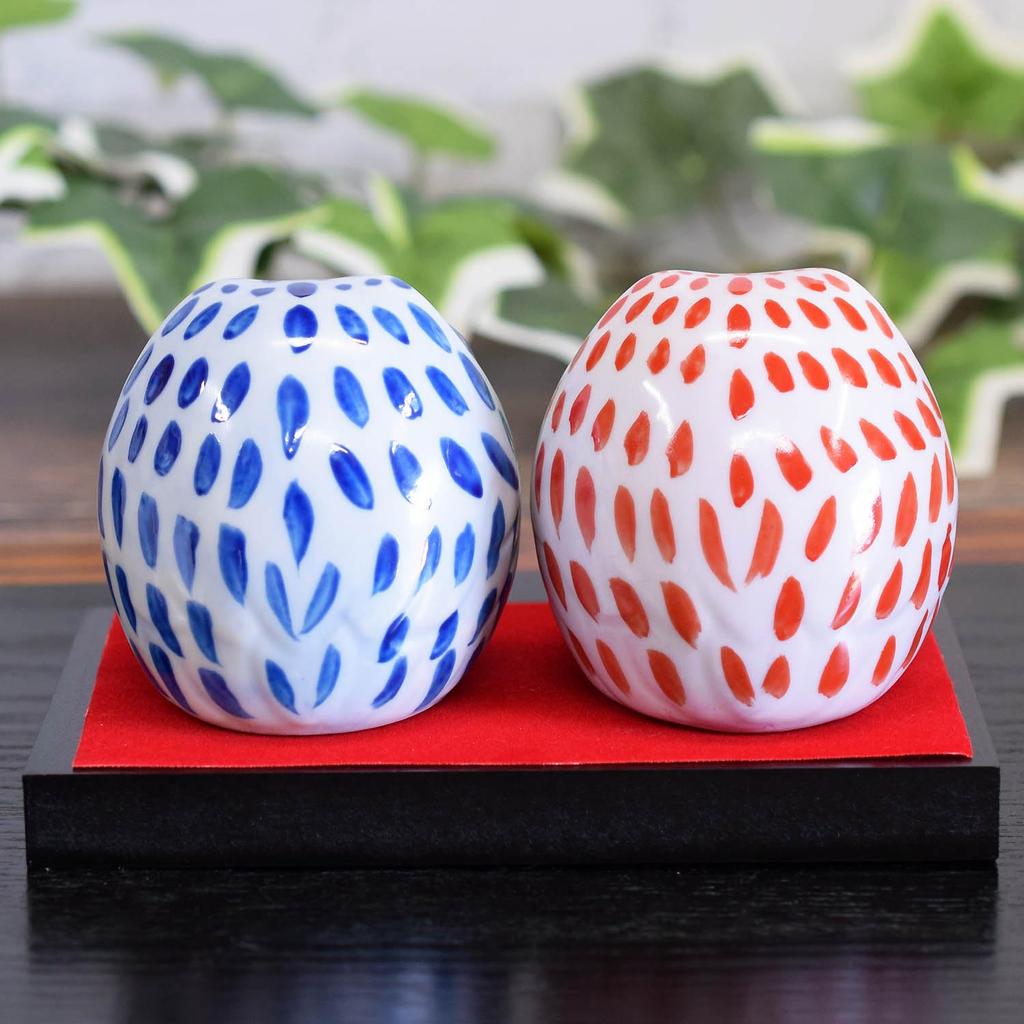 Waza no Kura Stilvolle Eulenfigurine, Kutani-Keramik, Eulenpaar (mit Ständer/Matte/Schild), Keramik, Glück, Luxusmarke, Innendekoration, Objekt, Perfec