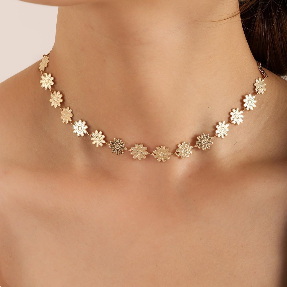 

Daisy Pendant Necklace - Women s Fashionable Sunflower Chain золотий