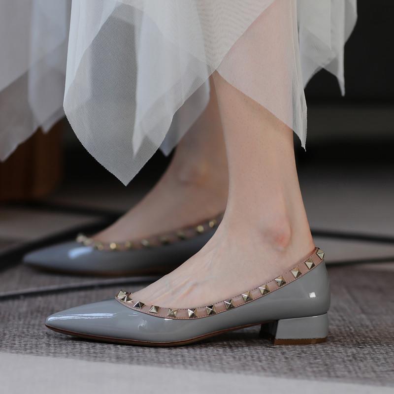 Spring and Summer New Versatile Rivet Pointed Shoes Medium High Heels Light Mouth Shoes Thick Heel Willow Nail Shoes Large Size Single Shoes Women