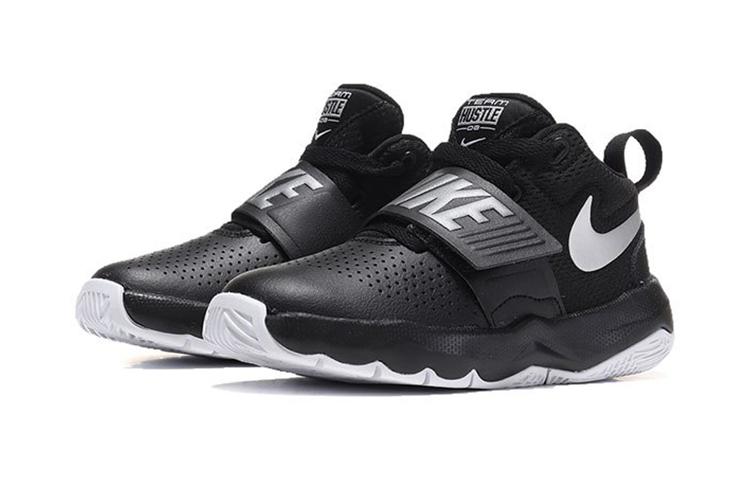 Nike Team Hustle D 8 Kids' Basketball Shoes Pre School 881942-001