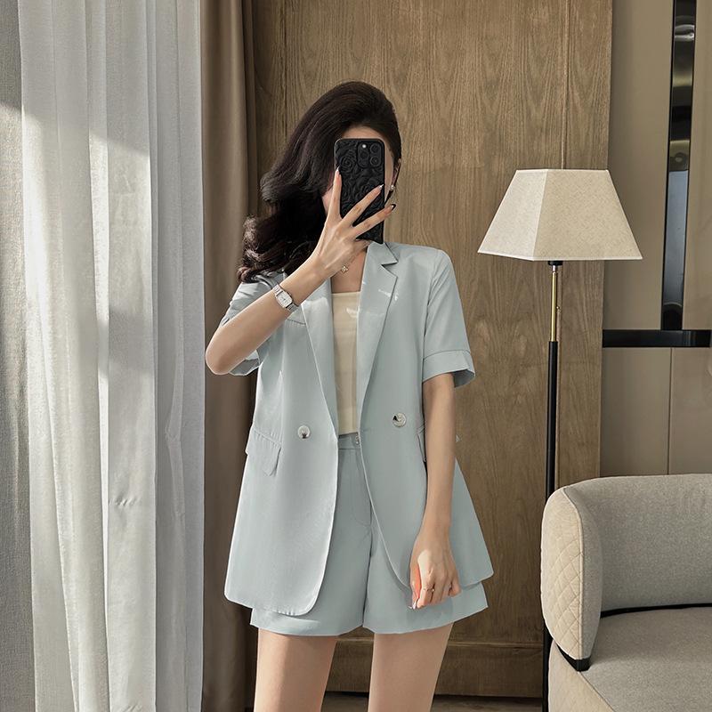 2025 Women's Summer White Blazer & Short Sleeve Suit Set - Plus Size, High-End, Fashionably Loose Fit