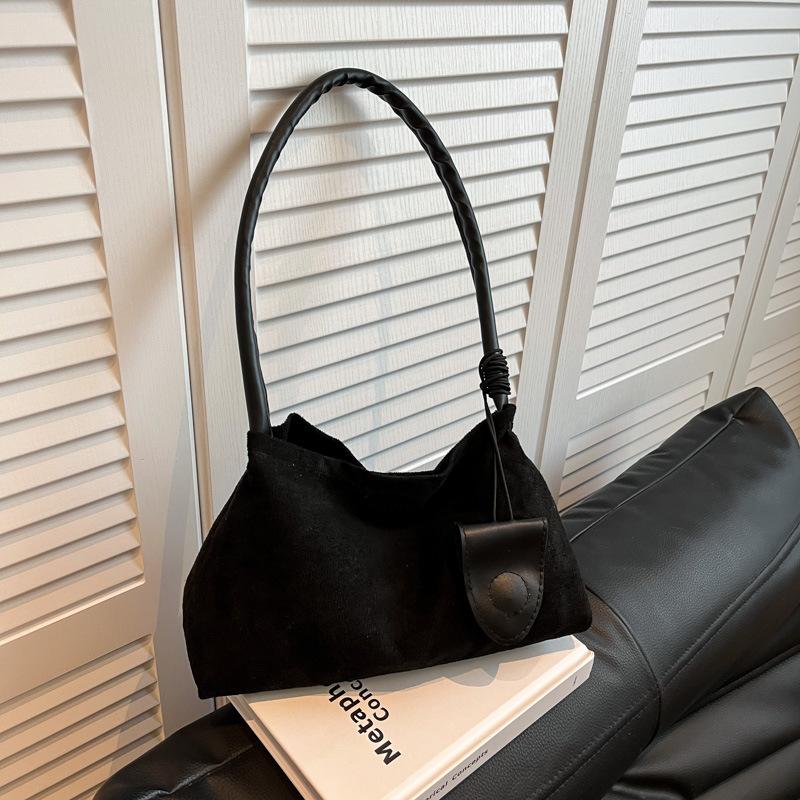 

Премиальная нишевая сумка с чувством, женская 2025, новая трендовая модная сумка на плечо/подмышку, ретро, универсальная плечевая сумка для женщин чёрный