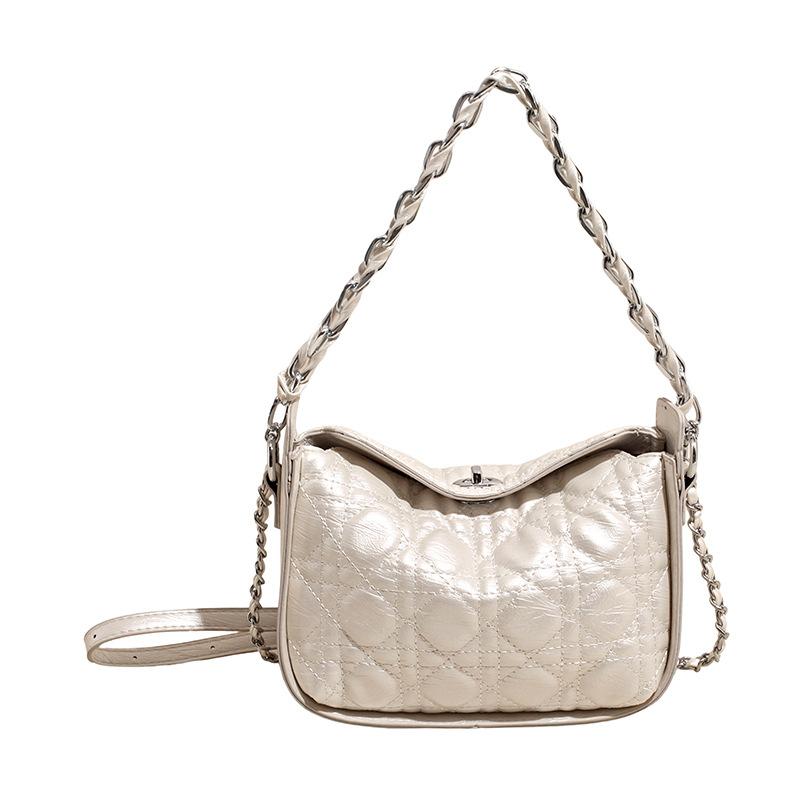 Diamond-shaped Chain Shoulder Bag, Fashionable Cross-body Bag, Lightweight Luxury Small-sized Handbag