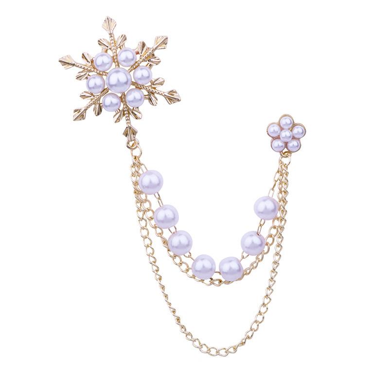 Diamond studded, ice flower pearl snowflake tassel brooch, women s chain snowflake chest flower, Korean version brooch, pendant accessories золотой