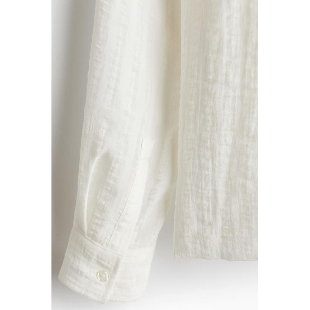 H M Regular Fit Jacquard caMp sHirt creaM