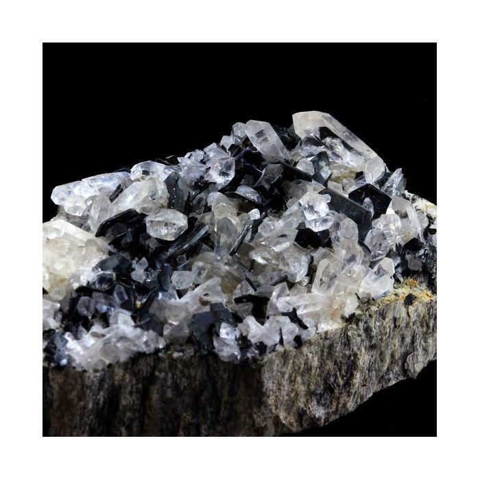 Steine ​​und Mineralien. Quarz + Hämatit. 510.0 ct. Sarenne, Oisans, Isère, Frankreich..