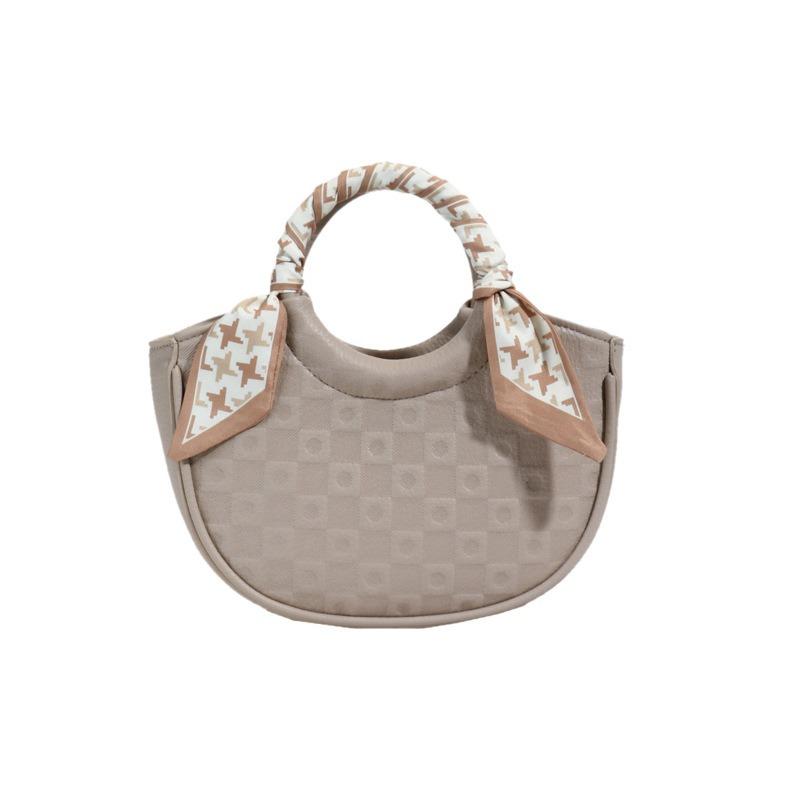 Summer new niche crescent moon handbag women's fashion versatile trend high-grade texture shoulder messenger bag