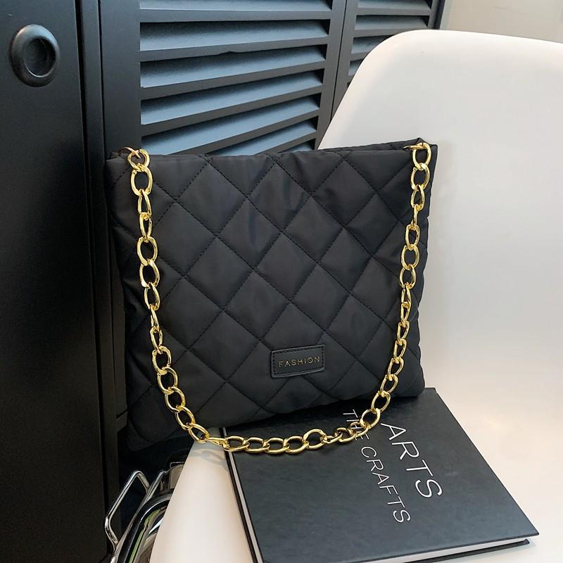 

Autumn 2025 Trendy Diamond Lattice Embroidered Chain Shoulder Bag чёрный