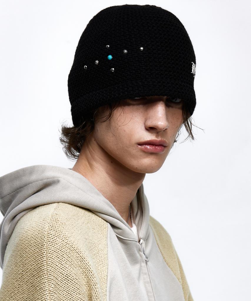 Aleseueseussi Rivet Knit Beanie - Black