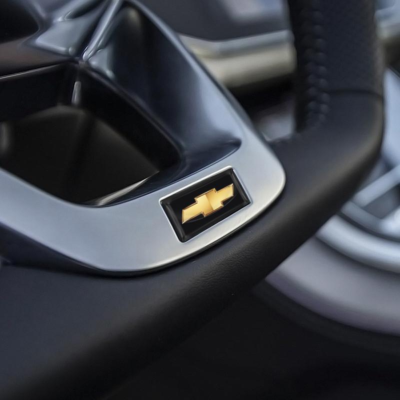 2/5/10 szt. Naklejki 3D z włókna węglowego na kierownicę z logo samochodu dla Chevrolet Cruze Equinox Captiva Trax Malibu Tahoe Impala Sonic