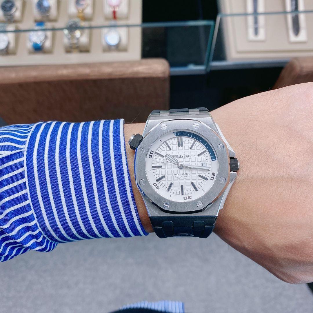 Used New AP Men s Automatic Watch