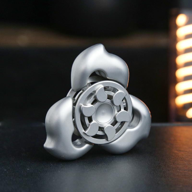 Three-Leaf Stainless Steel EDC Fingertip Spinner Stress Reliever Toys ADHD Anxiety Stress Toys Fidget Toys For Adult Gift