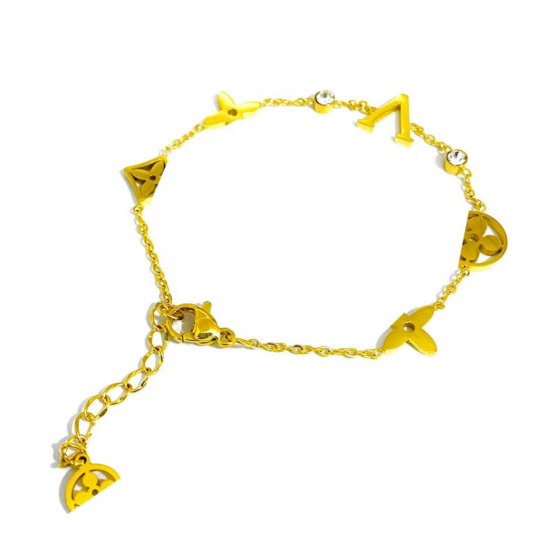 

Комплект из титановой стали: ожерелье и браслет «Четырехлистный клевер» – Европейский и американский модный дизайн с полой цепочкой для ключицы и буквой V.