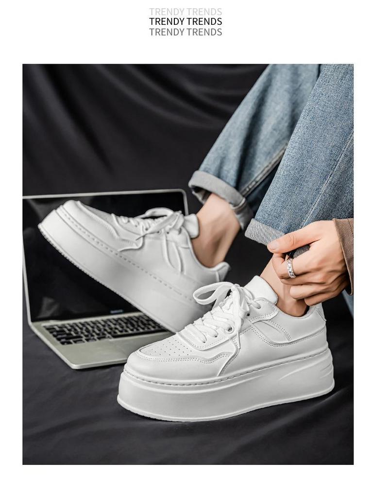 Herren Herbst Atmungsaktive Koreanischer Stil Dicksohlige Freizeit-Sneaker mit Unsichtbarem Höhenerhöhendem Weißem Design