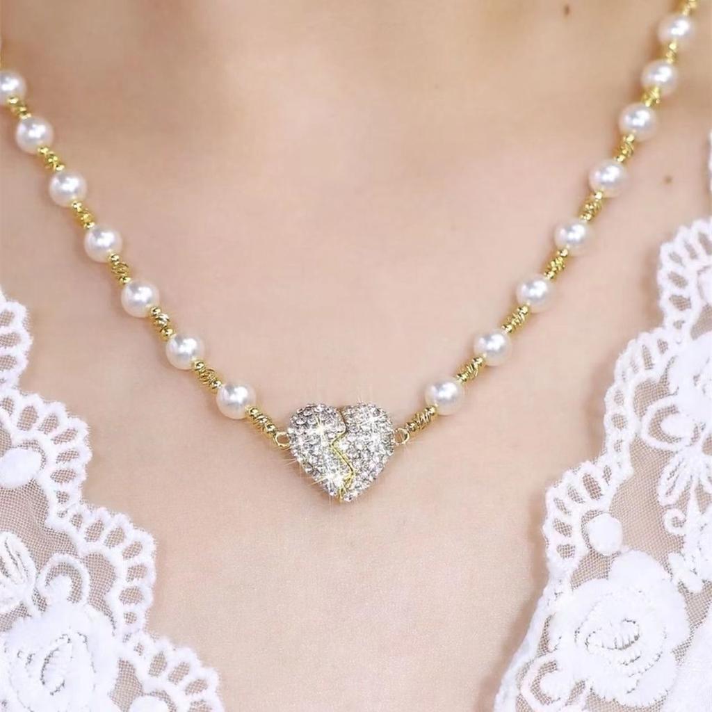 New pearl necklace versatile simple accessories classic diamond-encrusted fashion high-end light luxury niche sweater chain necklace