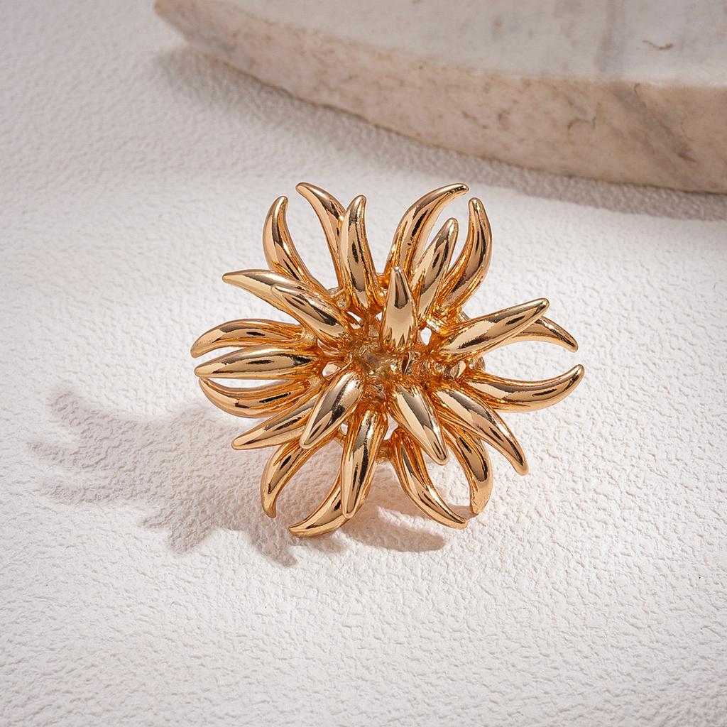 Exaggerated personality metal feeling flower opening ring cold wind jewelry