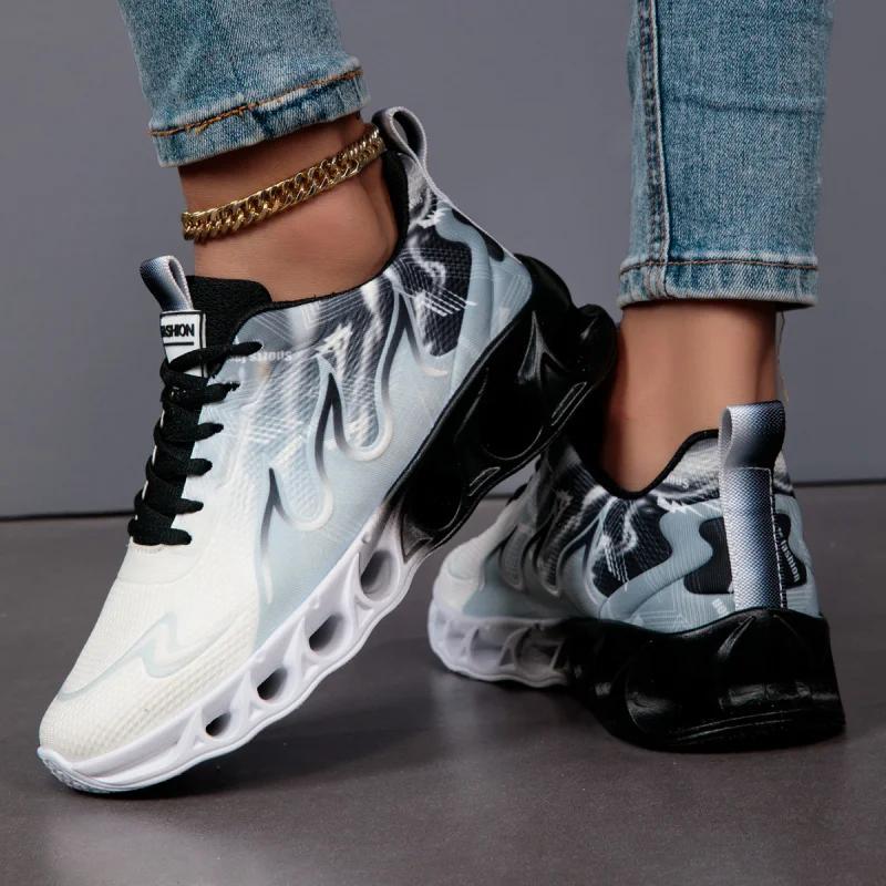 Running Shoes Men Women Lightweight Mesh Breathable Unisex Comfortable Flat Soft Tennis Shoes Summer Lace-up Sneakers Man