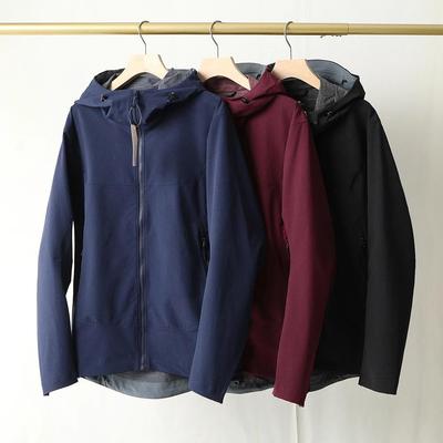 Giacca Softshell Leggera da Uomo Antivento Impermeabile con Cappuccio - Tendenza Casual alla Moda