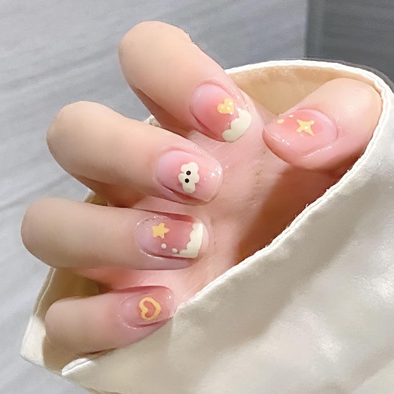 Simple French Gradient Detachable Press-On Nails: Short, Whitening False Nail Tips.