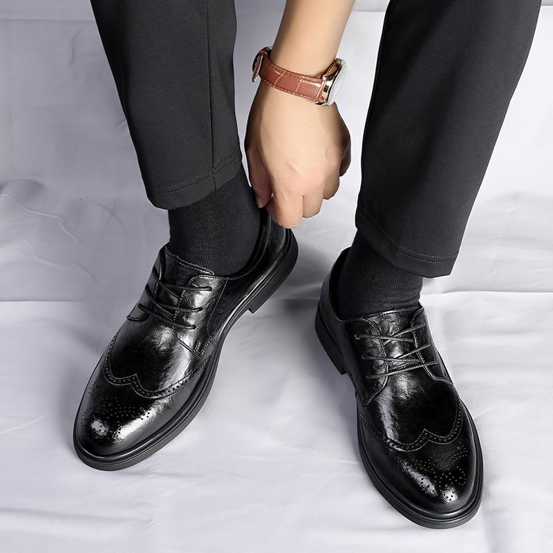 Black Gentleman Dress Shoes Men Brogues Oxford Shoes High Quality Suit Shoes for Men Classic Men's Business Casual Leather Shoes