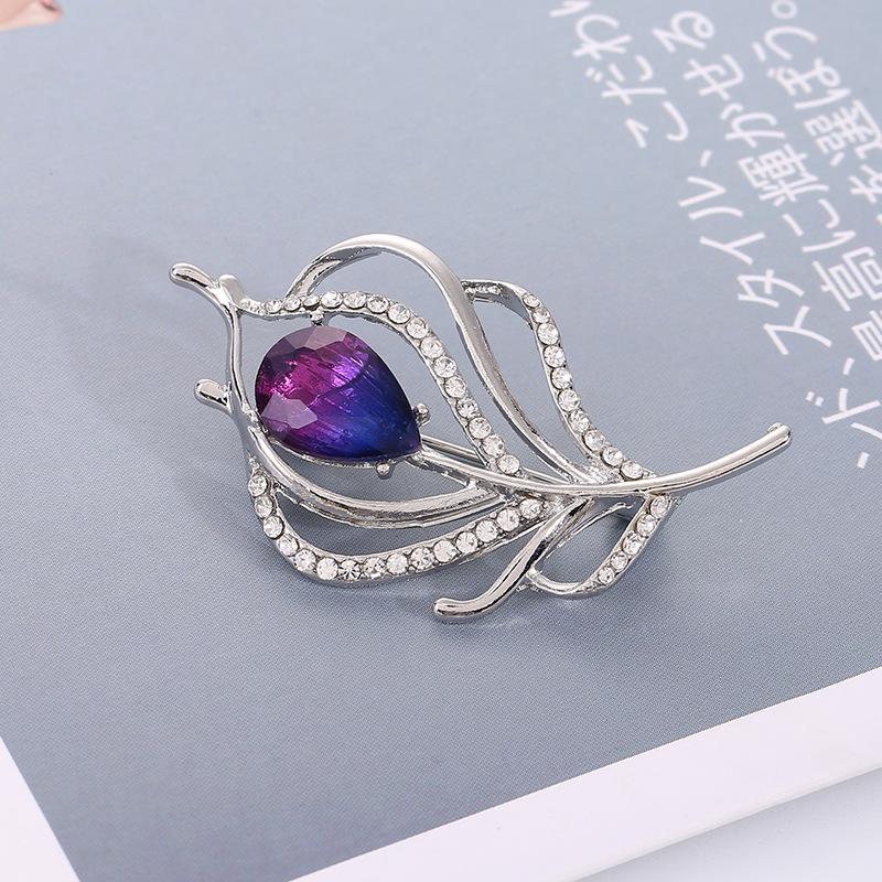Fine Metal Alloy Leaf Crystalline Brooches Clothing With Corsage Anti Glare Clothing Pin TemperamentLeaf Jewelry