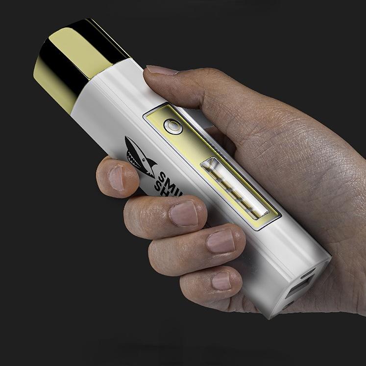Přenosná LED svítilna 4 režimy Vodotěsná USB dobíjecí taktická svítilna Powerbanka pro venkovní nouzovou svítilnu