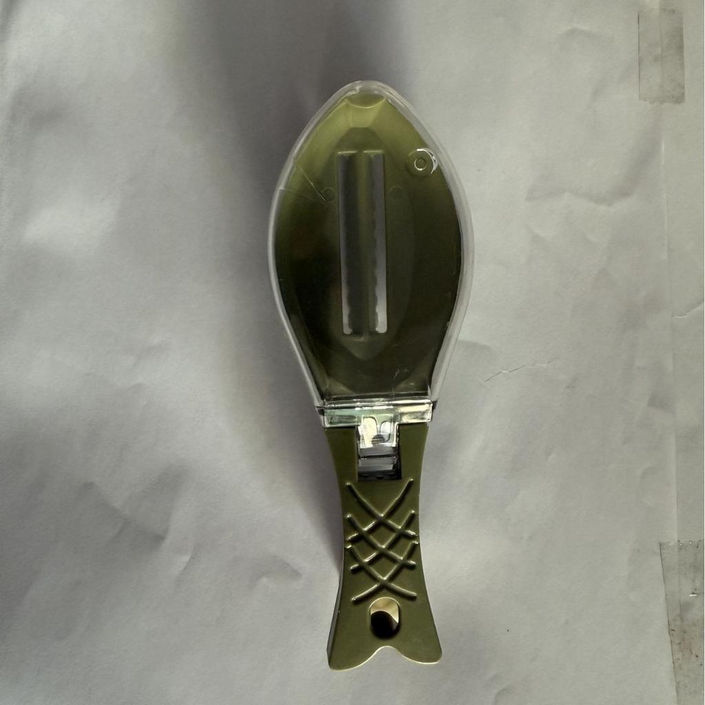 1Pc Manual Fish Scaler (ABS) with Lid - Small Household Kitchen Tool
