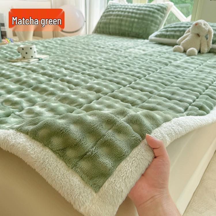 Thickened Winter Rabbit Fur Velvet Mattress Pad - Soft, Warm Bedding for Home and Dorm