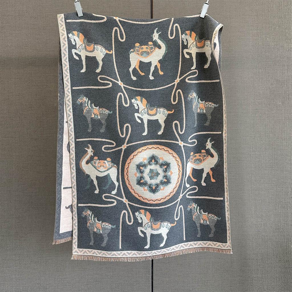 High-end animal jacquard scarf women's autumn new contrasting color warm neck protection scarf dual-purpose outer cover decorative shawl