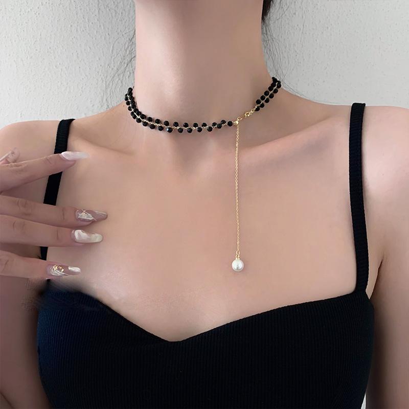 Black crystal pearl necklace female summer niche design necklace Internet celebrity temperament collarbone chain necklace
