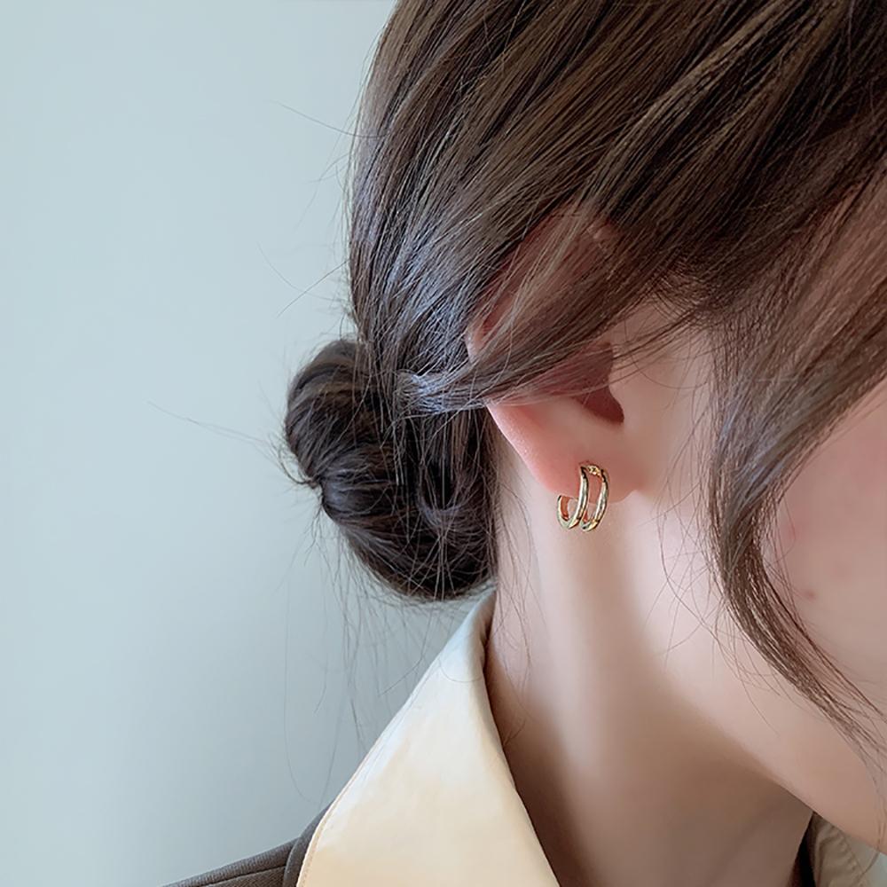 

Корейские двойные круги из цинкового сплава, геометрические модные ювелирные изделия, серьги-гвоздики, серьги-кольца, серьги в форме буквы C золотой