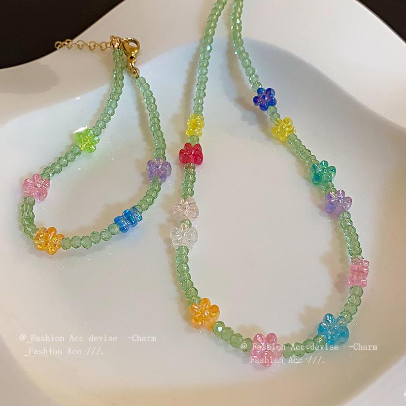 Colorful Dopamine Flower Crystal Beaded Bracelet - Versatile, Fashionable, and Fresh Literary Hand Jewelry.