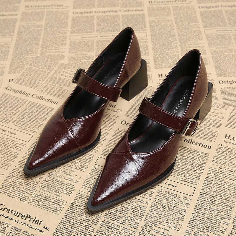 Mode Frühling und Herbst Neue Retro Übergröße Damen High-Heel Schuhe 2025 Mode mit spitzer Party Mary Jane Low-Cut Schuhe