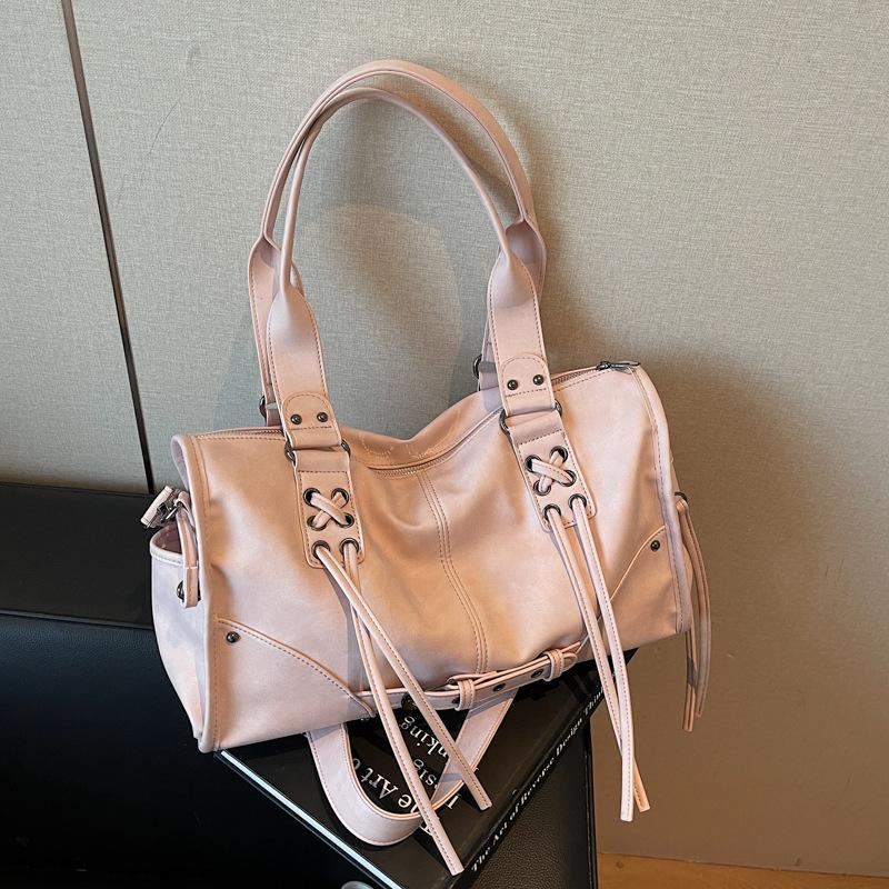 Large-capacity Retro Crossbody Bag for Fashionable Travel and Outings