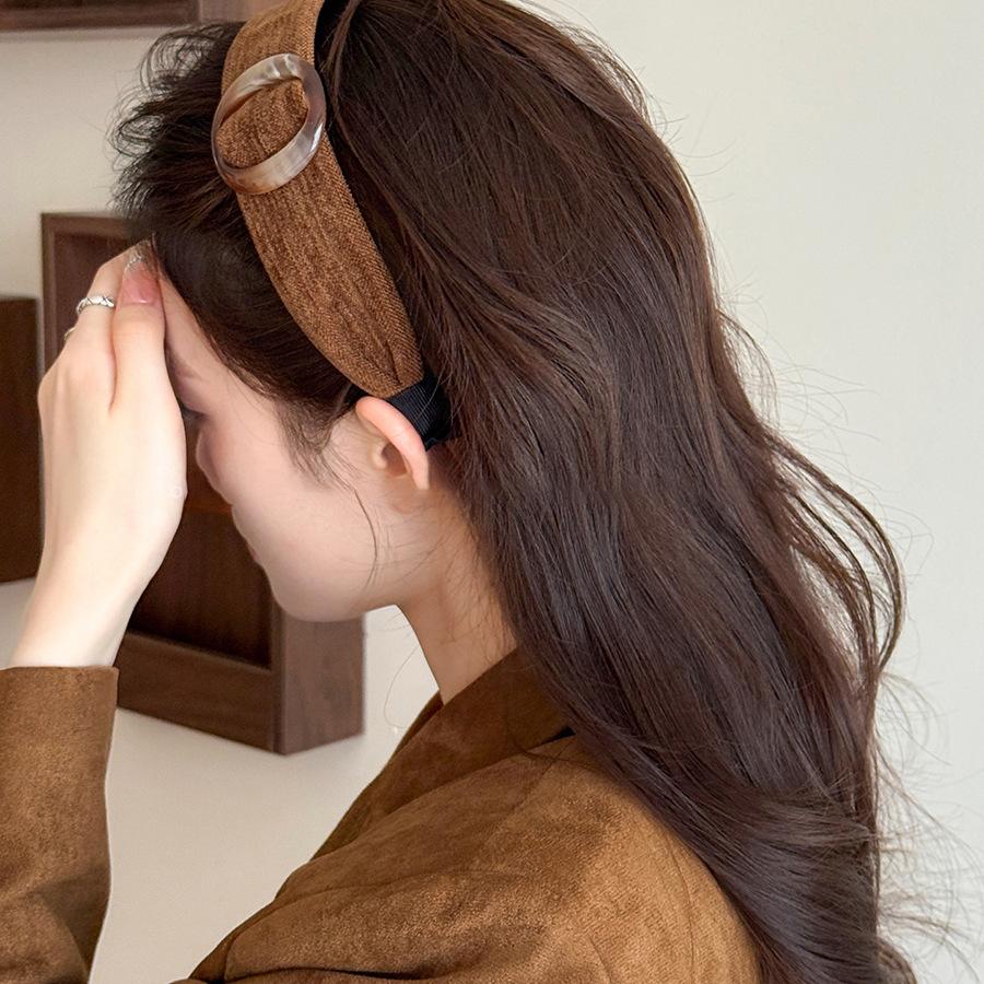 

Fabric Flocking Acrylic Geometric Round Headband Autumn and Winter Fashion High Skull Top Headband Hair Accessories