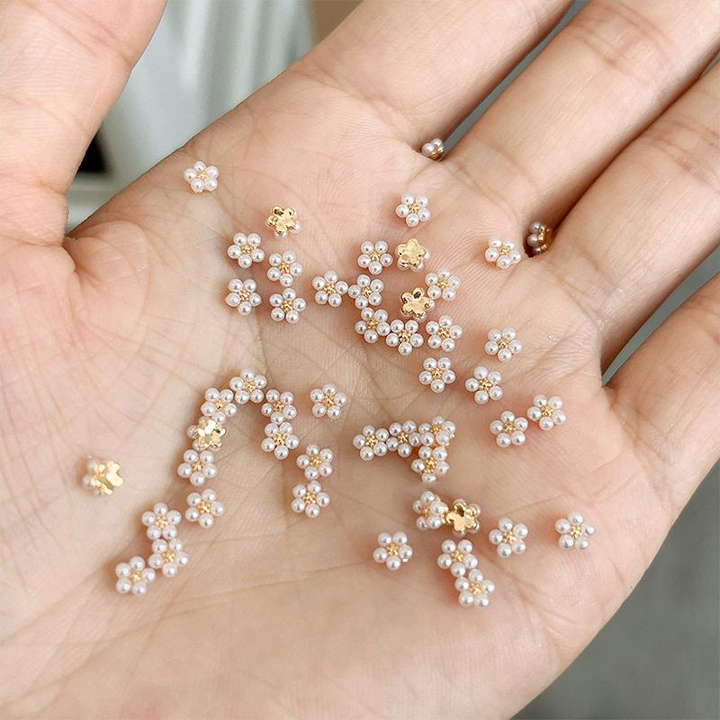 5Pcs Diy Nail Art Decor 3D Five-Petal White Pearls Flower Nail Drills Pearl Flowers Manicure Diamond Manicure Nail Art Design