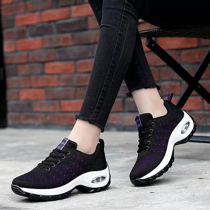 Spring, Summer and Autumn Walking Shoes, Fly-woven Mesh, Not Stuffy Feet, Mother Square Dance Walking Travel Shoes