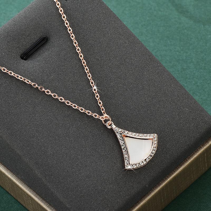 Scalloped Shell Clavicle Chain Accessories Gift Pendant Necklace