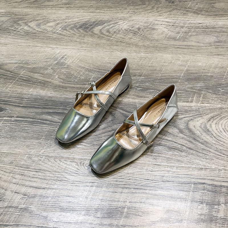 

Корейская версия новой женской универсальной обуви на низком толстом каблуке на весну и лето 2025 года, туфли Мэри Джейн из лакированной кожи с перекрестными ремешками в сказочном стиле 39 серебряный