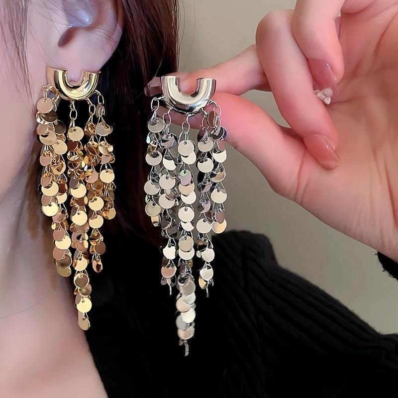 Luxury Exaggerated Metal Round Sequin Tassel Earrings for Women U-Shaped Big Elegent Personalized Party Girls Unusual Jewelry
