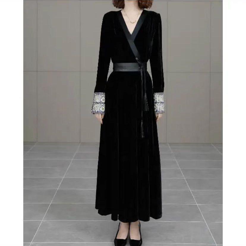 Black Retro Ethnic Style V-Neck Patchwork Dress - Spring 2026 Slimming, Waist-Cinched, Elegant & Long Large чёрный