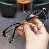 Fashion Anti-Blue Light Reading Glasses Eye Protection Vintage Ultra Light Frame Portable Elegant Hyperopia Glasses Men Women