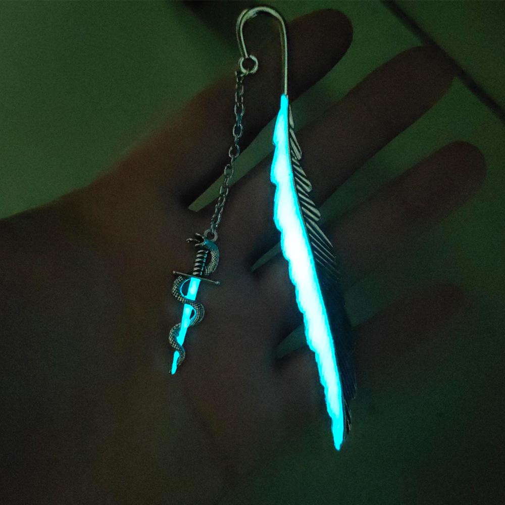 Glowing Snake Sword Bookmark: Luminous Feather Design, Retro Bao Jian Treasure Sword, Perfect for Students & Creative Minds