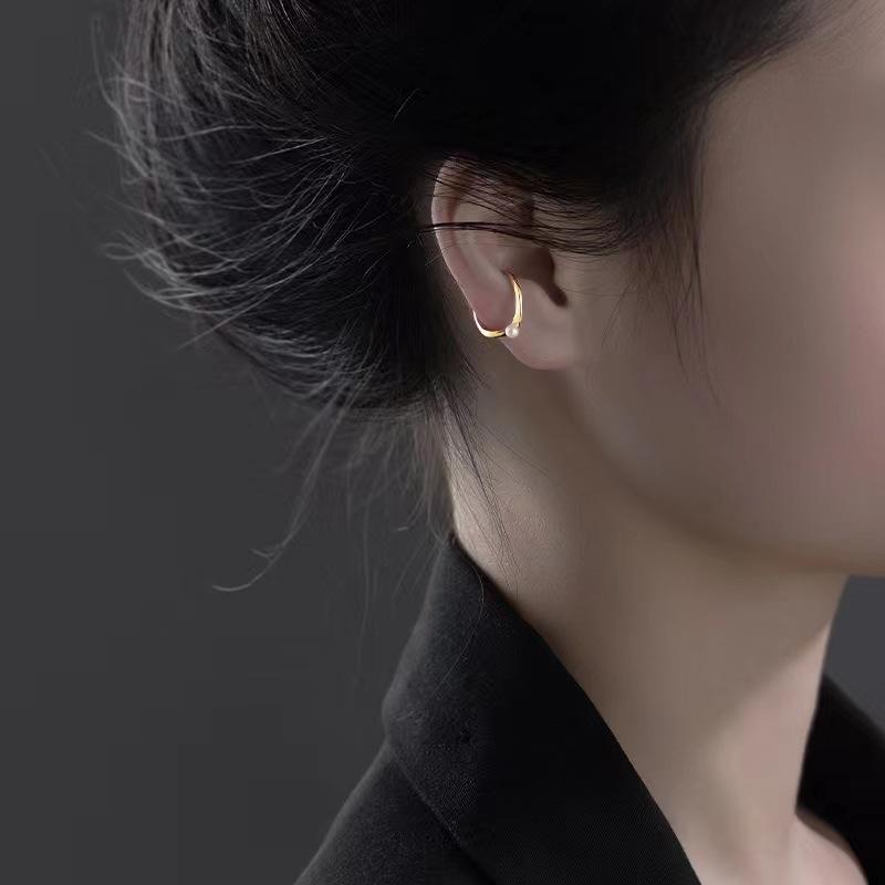 Ear Clip for Women Without Piercings, High-end Pearl Ear Bone Clip for New Trendy Korean Version of Earrings