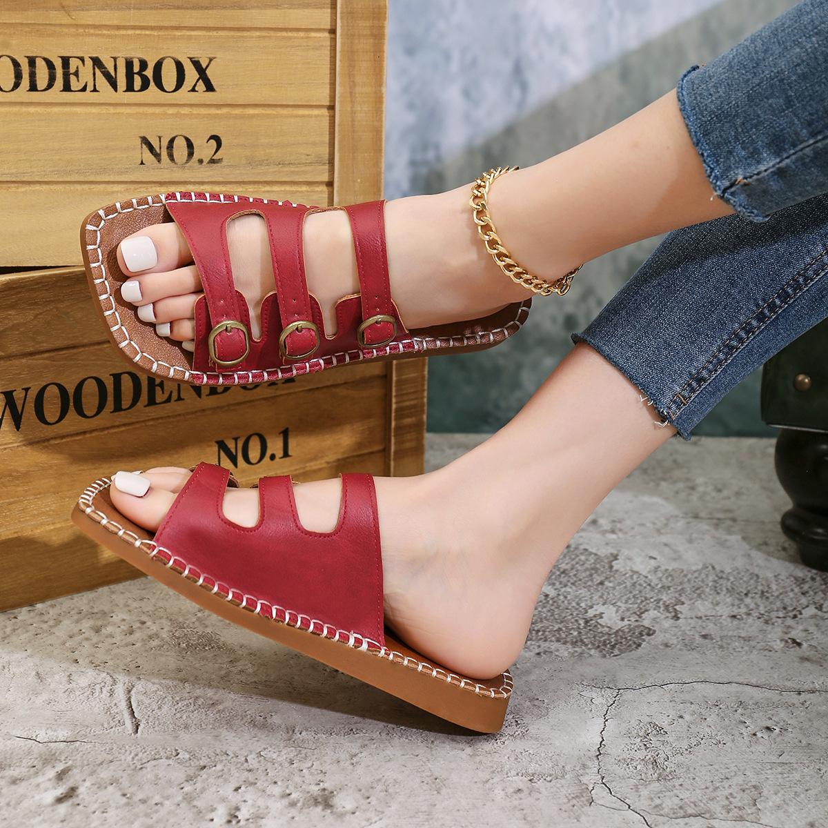 

2025 Летние женские сандалии Винтажные бохо римские гладиаторские сандалии на плоской подошве, мягкие пляжные шлепанцы для повседневного комфорта 36