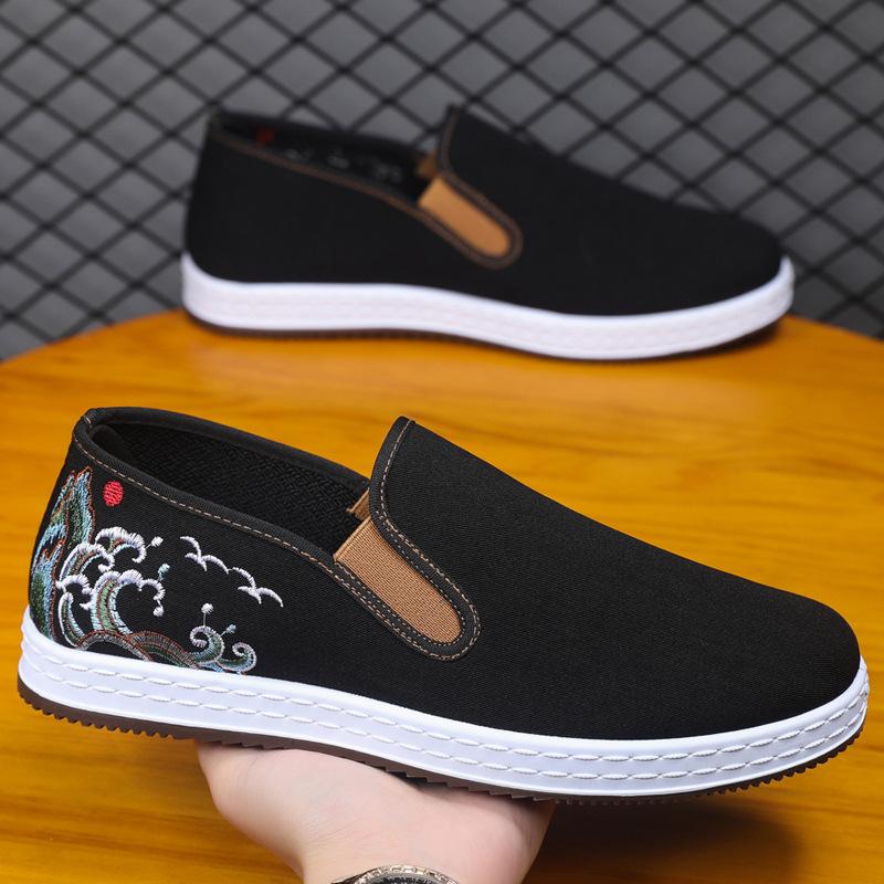 

Ethnic style National style Embroidered cloth shoes Canvas shoes Summer men s shoes One pedal men s shoes 44