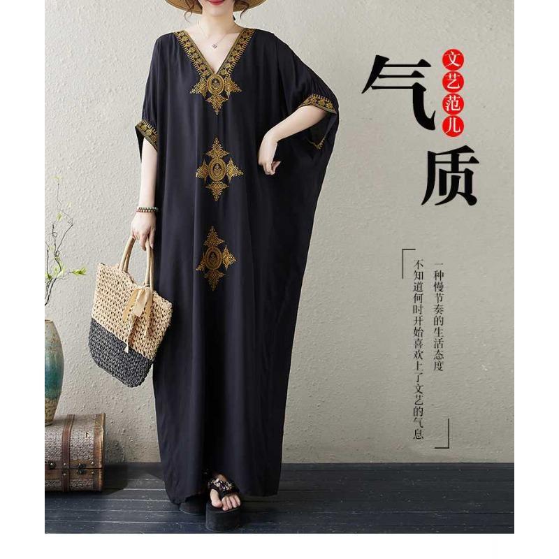 New Embroidered Solid Color Temperament Vacation Bohemian Extra Long Dresses