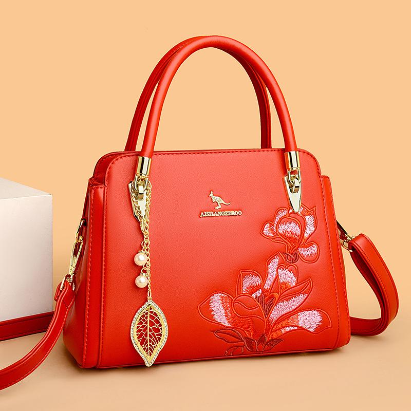 Version of Fashion Trend National Style Embroidery Middle-aged Ladies Single Shoulder Crossbody Bag Elegant Temperament Handbag Casually